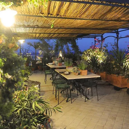 Terrazza Pavone Lägenhet *