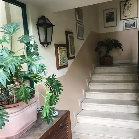 Terrazza Pavone * Ачи Костелло