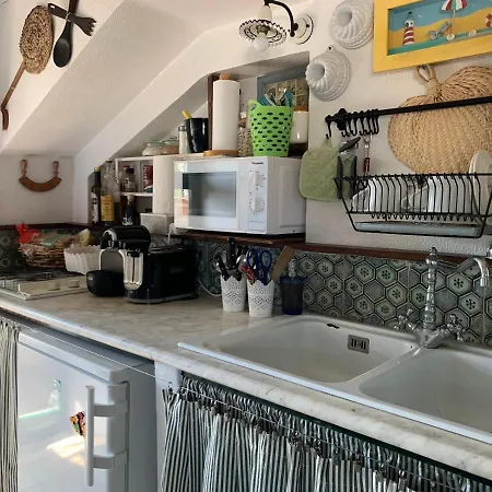 Terrazza Pavone Апартаменты Ачи Костелло