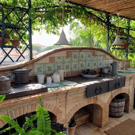 Terrazza Pavone Ачи Костелло