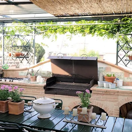 Terrazza Pavone آتْشّي كاستيلّو